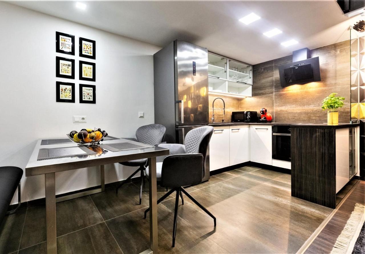Goldcentral Apartment Art B6 Budapest Exterior foto